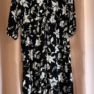 croft & barrow Black and White Floral Maxi Dress